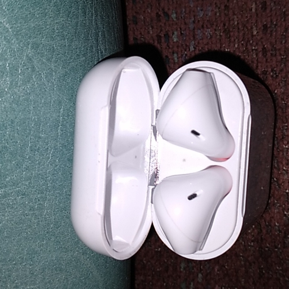 i12 Earpods
